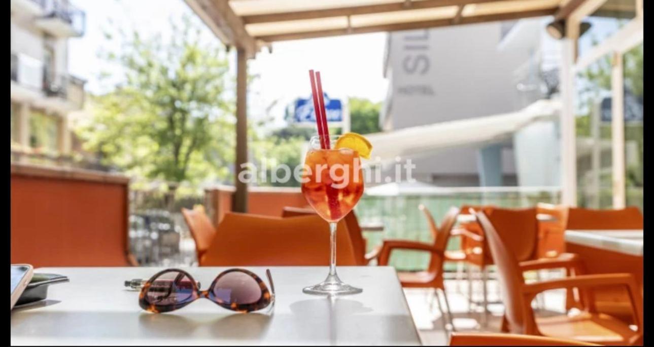 Hotel Sport Rimini Extérieur photo