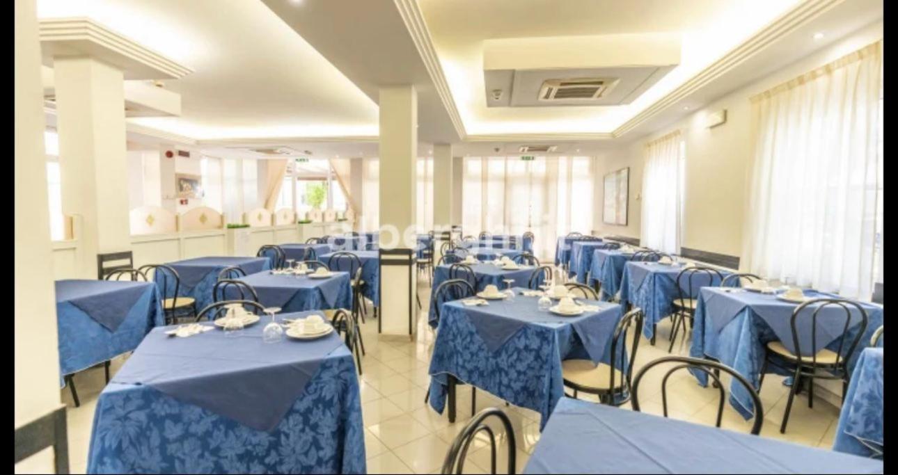 Hotel Sport Rimini Extérieur photo