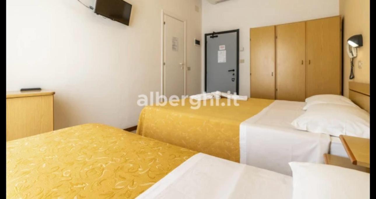 Hotel Sport Rimini Extérieur photo
