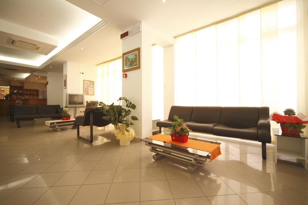 Hotel Sport Rimini Extérieur photo