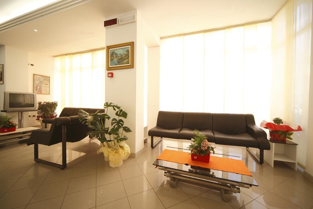 Hotel Sport Rimini Extérieur photo