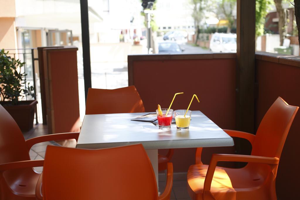 Hotel Sport Rimini Extérieur photo